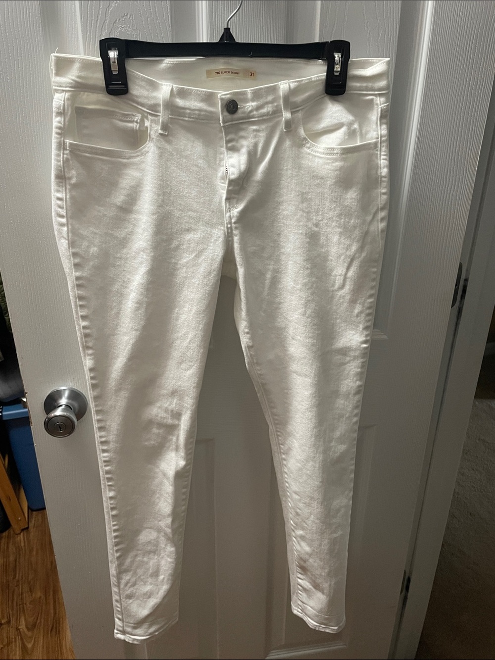 Levi’s Strauss White Women’s Skinny Jeans - Slim Fit Stretch Denim